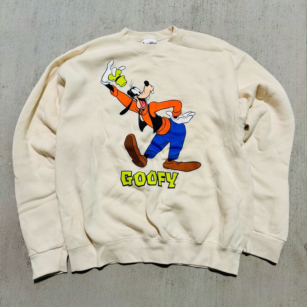 Vintage 90’s Disney Cream Goofy Men's Crewneck Sweater Size Small